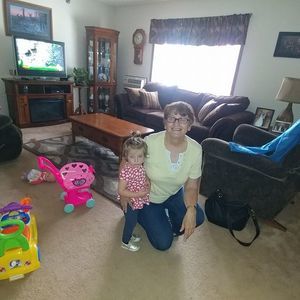 Meet your Posher, Sharon